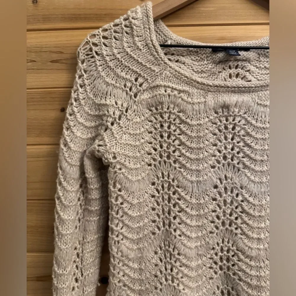 American Eagle Size XSmall Scalloped Wool Blend Knit Sweater - Picture 2 of 11